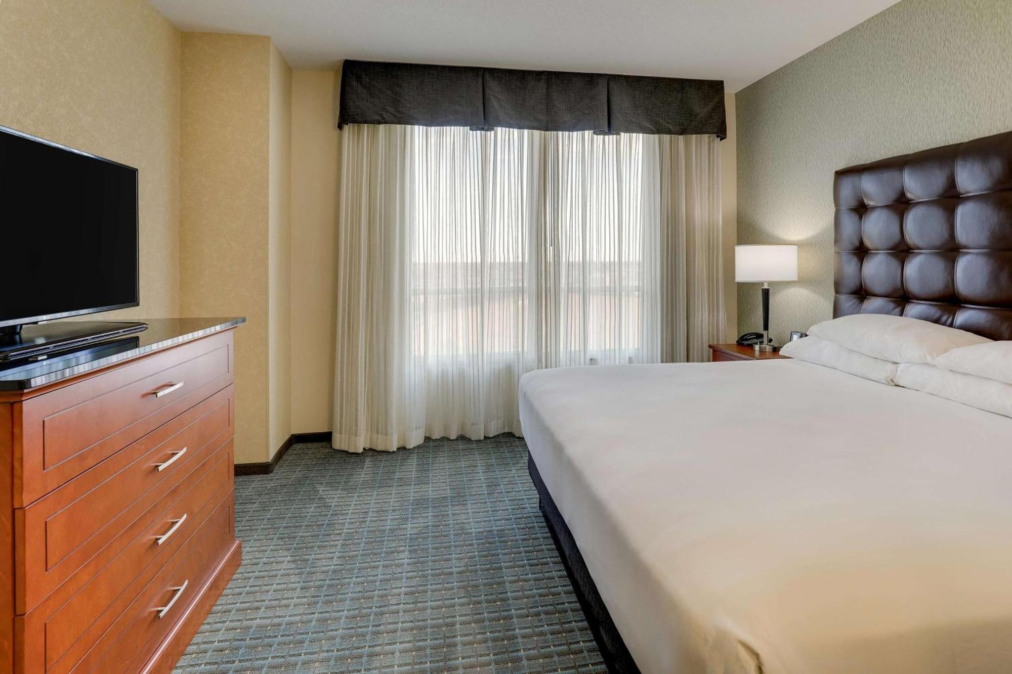 Drury Inn & Suites Phoenix Chandler Fashion Center Buitenkant foto